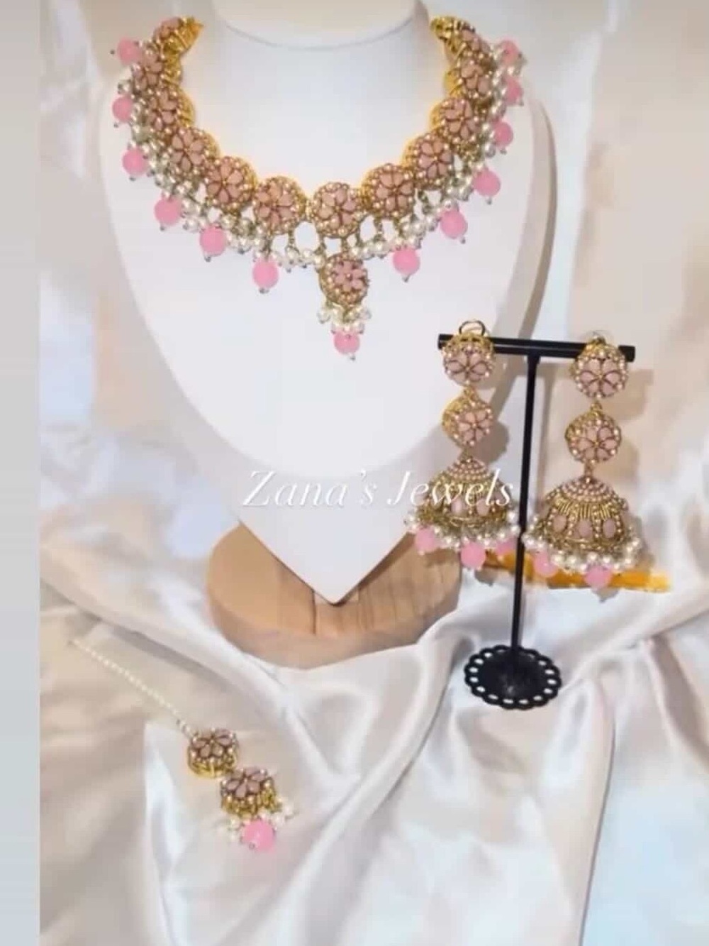 ZANAS JEWELS NECKLACE EARRINGS TIKA SET